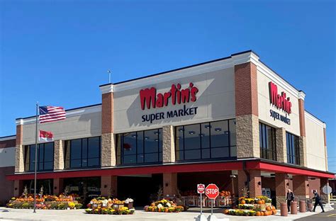 Martins elkhart - In the fall of 1947, Jane and Martin Tarnow opened the first Martin’s Super Market as an 800-square-foot store in the 1500 block of Portage Avenue in South Bend, Indiana. From that small beginning, Martin’s Super Markets has grown to 21 stores located in South Bend, Mishawaka, Elkhart, Granger, Nappanee, Plymouth, Logansport, Goshen and ... 